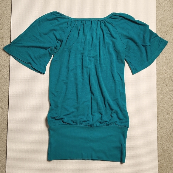 Rue21 Green Short Sleeve Top Drop waist Wide Waistband Size-Small - Picture 4 of 4